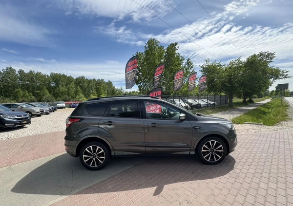 Ford Kuga cena 77900 przebieg: 158000, rok produkcji 2017 z Międzyrzecz małe 529